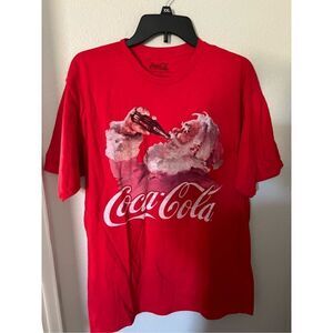 ❤️Coca Cola Men’s Graphic Christmas Tee